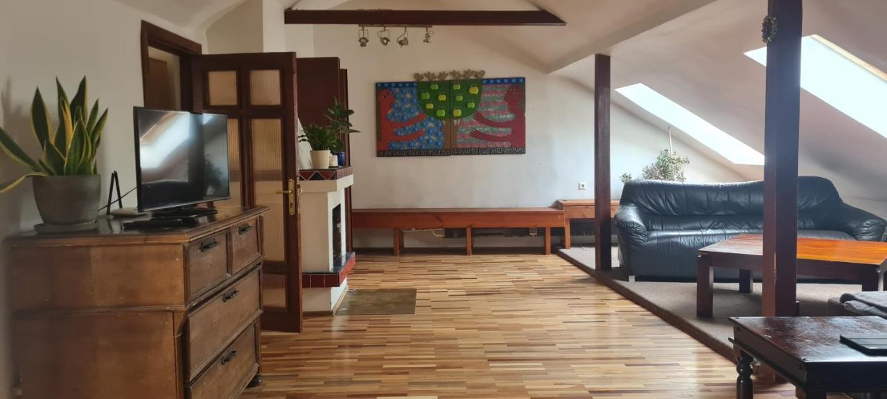 Appartement Regina House- Sv. Mikalojaus 13 à VNO Extérieur photo